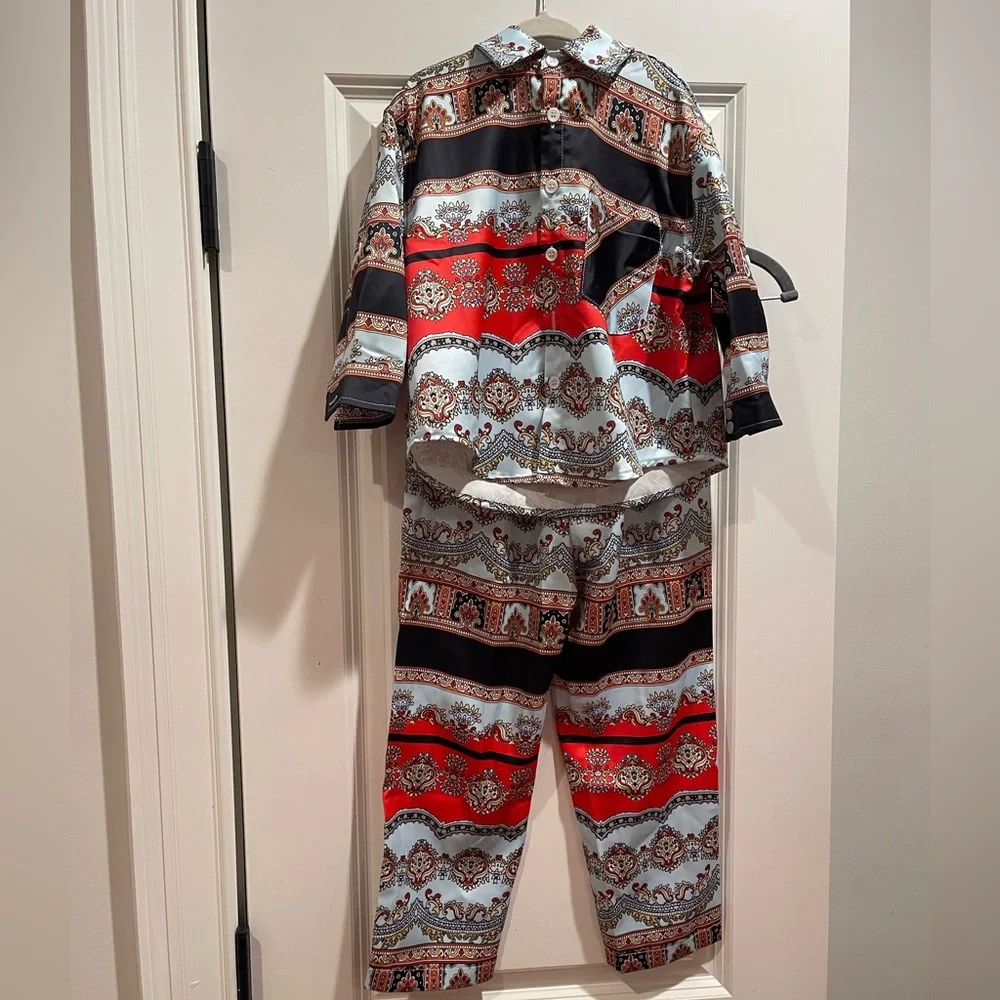 NWOT Ivy Greis Kids Red and Black Patterned Set